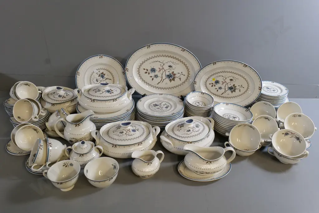Royal Doulton Old Colony 12-piece dinner set with 4 lidded vegetable dishes, 3 platters, very good condition Image 1++