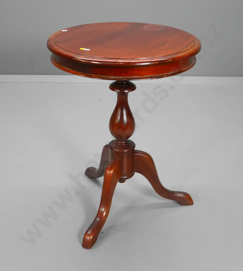 Victorian mahogany wine table (1 heat mark to varnish) H-640 Diam-490 Image 1++