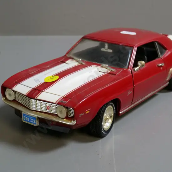 die-cast model car - 1:18 Ertl red Chevrolet Camaro