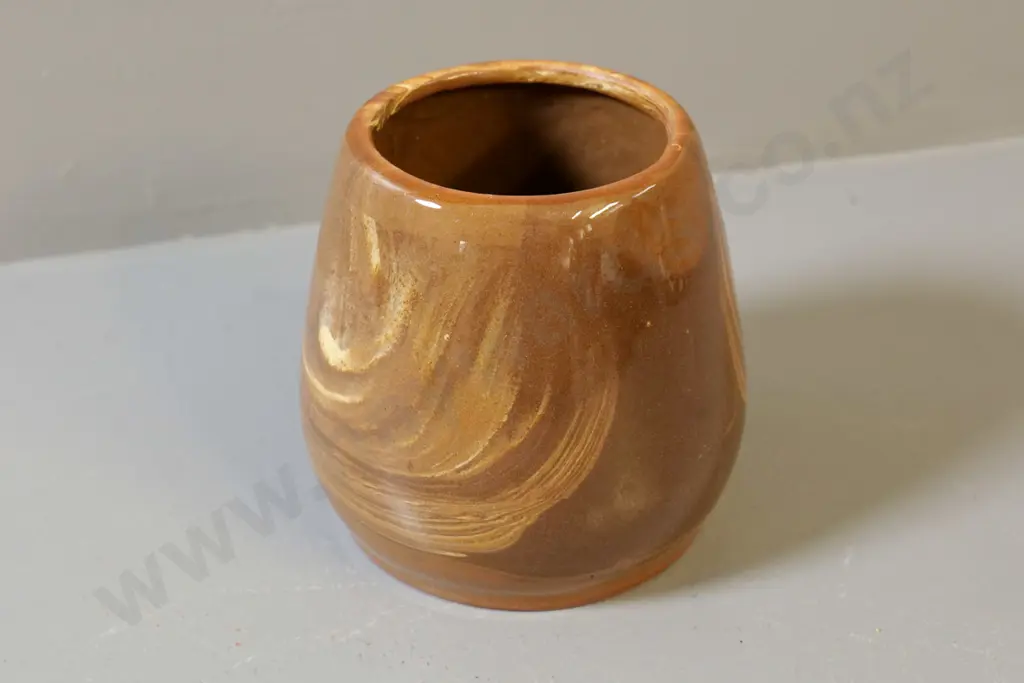 Temuka pottery - Te Rona swirl glaze vase - marked Lovatt, model TP51 H-120 Diameter-130 Image 1++