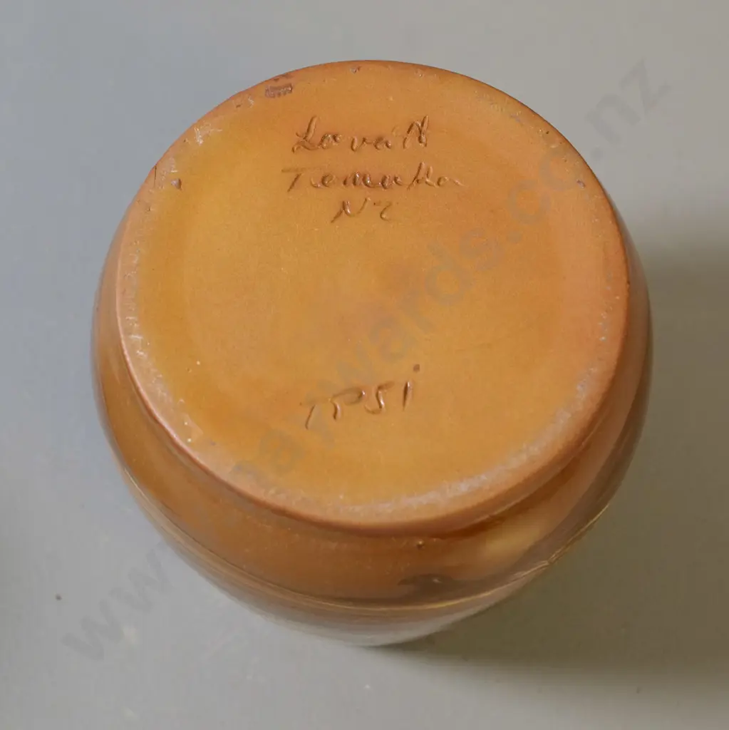 Temuka pottery - Te Rona swirl glaze vase - marked Lovatt, model TP51 H-120 Diameter-130 Image 1++