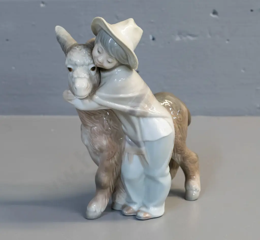 Lladro figure - boy with donkey, No. 10 - H-210 L-170 Image 1++