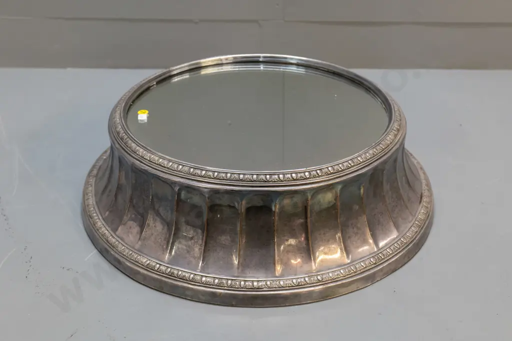 decorative silver plated cake stand with mirror H-150 Diam-520 (some borer in base) Image 1++