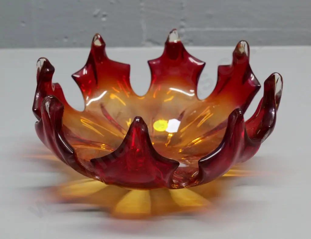art glass bowl - red fading to orange H-100 D-210 Image 1++