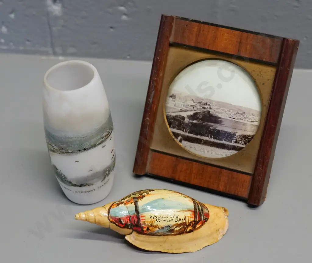 Souvenir ware - Stewart Island frosted glass vase H100 & hand painted shell, Balclutha photo in frame with borer hole Image 1++