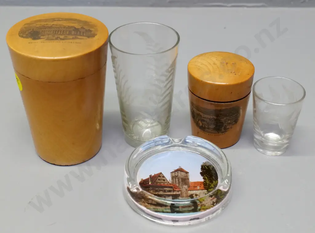 Souvenir ware - 2 etched glass drinking glasses in turned wood cases - Dunoon and Edinburgh - and a German glass ashtray Image 1++