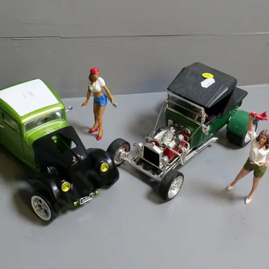 2 die-cast model cars - 1:18 Greenlight Custom Ford and 1:18 Road Signature Ford Model T plus 2 figurines