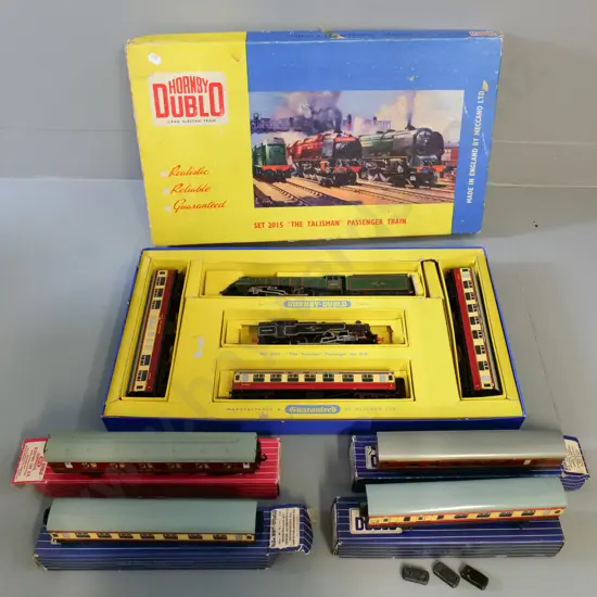Boxed Hornby Dublo OO model railway set with extra loco, 4 passenger & dining cars, one original car missing