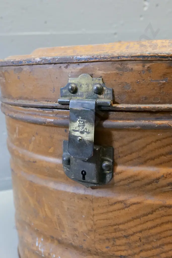 vintage tin hat box with brass catch, faux wood-grain finish - corrosion and paint loss H-280 W-380 D-310 Image 1++