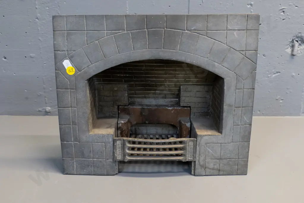 circa 1920s cast metal miniature sales display fireplace model with removable grates - H-275 W-335 D-105 Image 1++