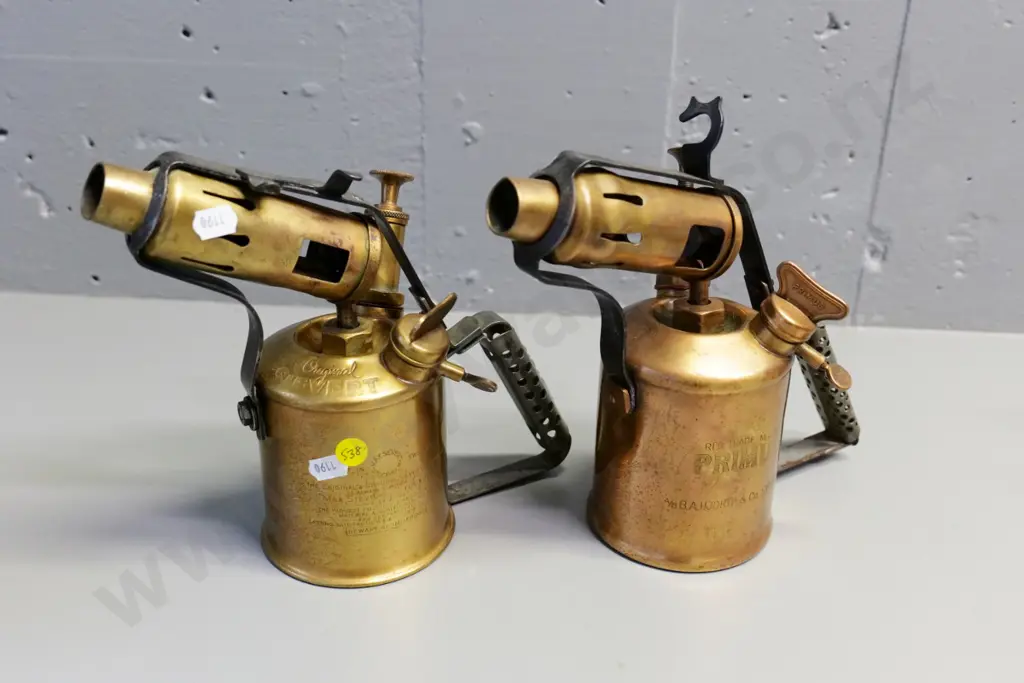 2 vintage brass blow torches - Primus Sweden H-220 W-250 and Max Sievert Sweden H-210 W-230 Image 1++