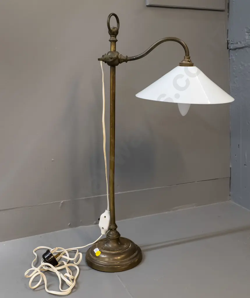 vintage adjustable-height brass table lamp with milk glass shade H-615 Image 1++
