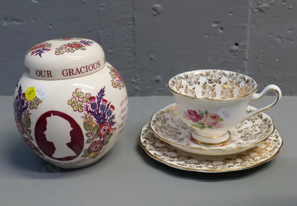 Masons Queen Elizabeth II Silver Jubilee 1977 ginger jar and a Royal Albert trio Image 1++