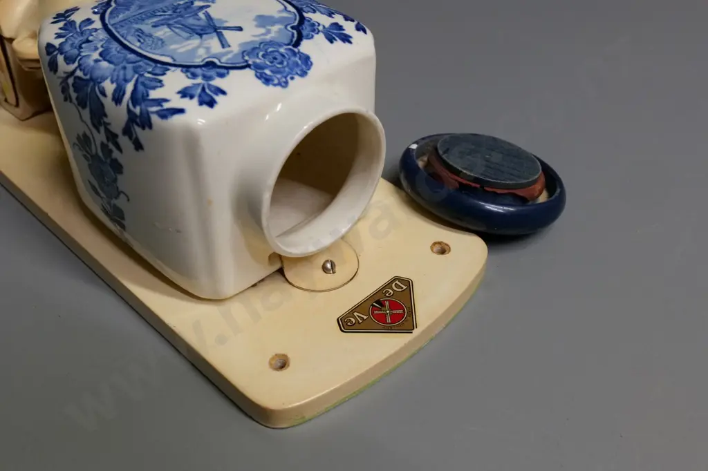 wall-mounted Delft style blue & white De Ve  coffee grinder - wooden backing board H-340 W-130 Image 1++