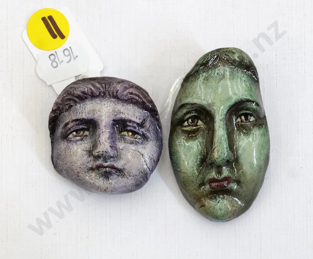 2x Donna Demente brooches Tallest H-59 Image 1++