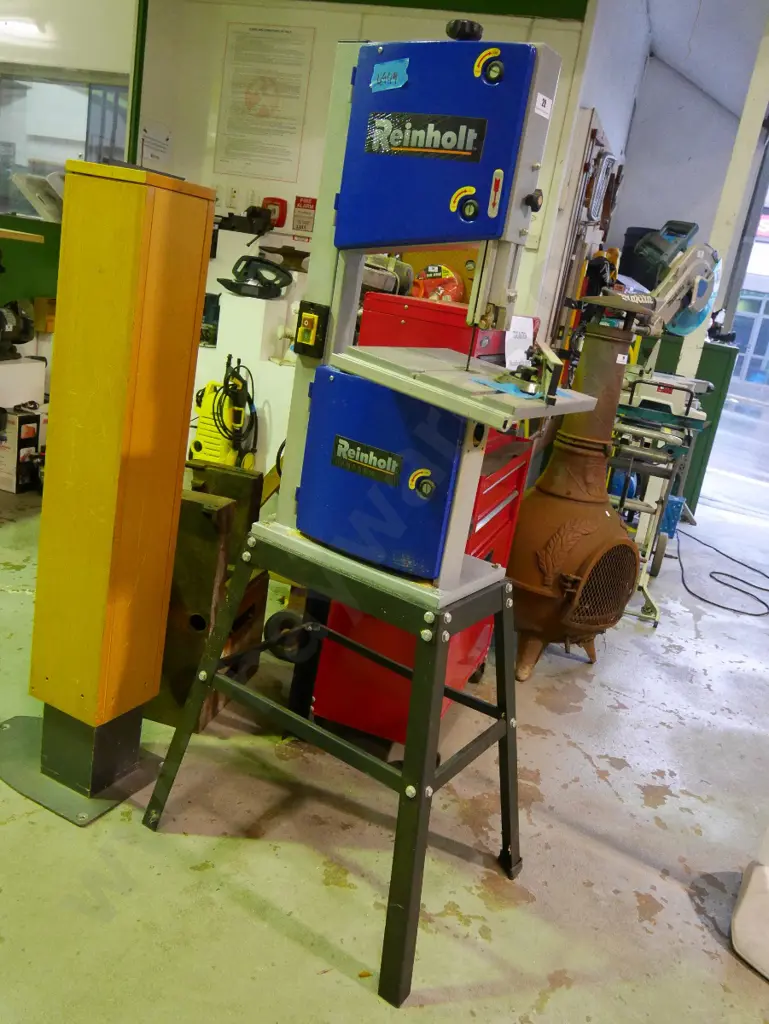 Reinholt band saw on stand Image 1++