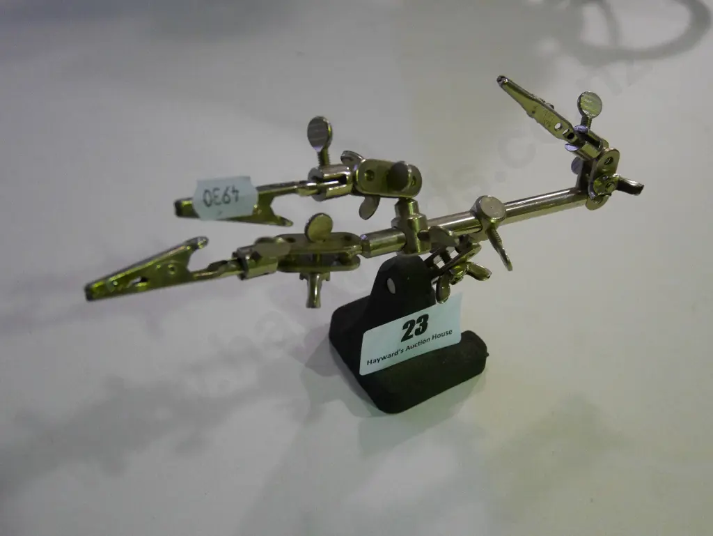 fly fishing fly tieing stand Image 1++