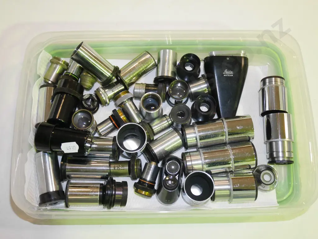 box; various telescope and microscope lenses Image 1++