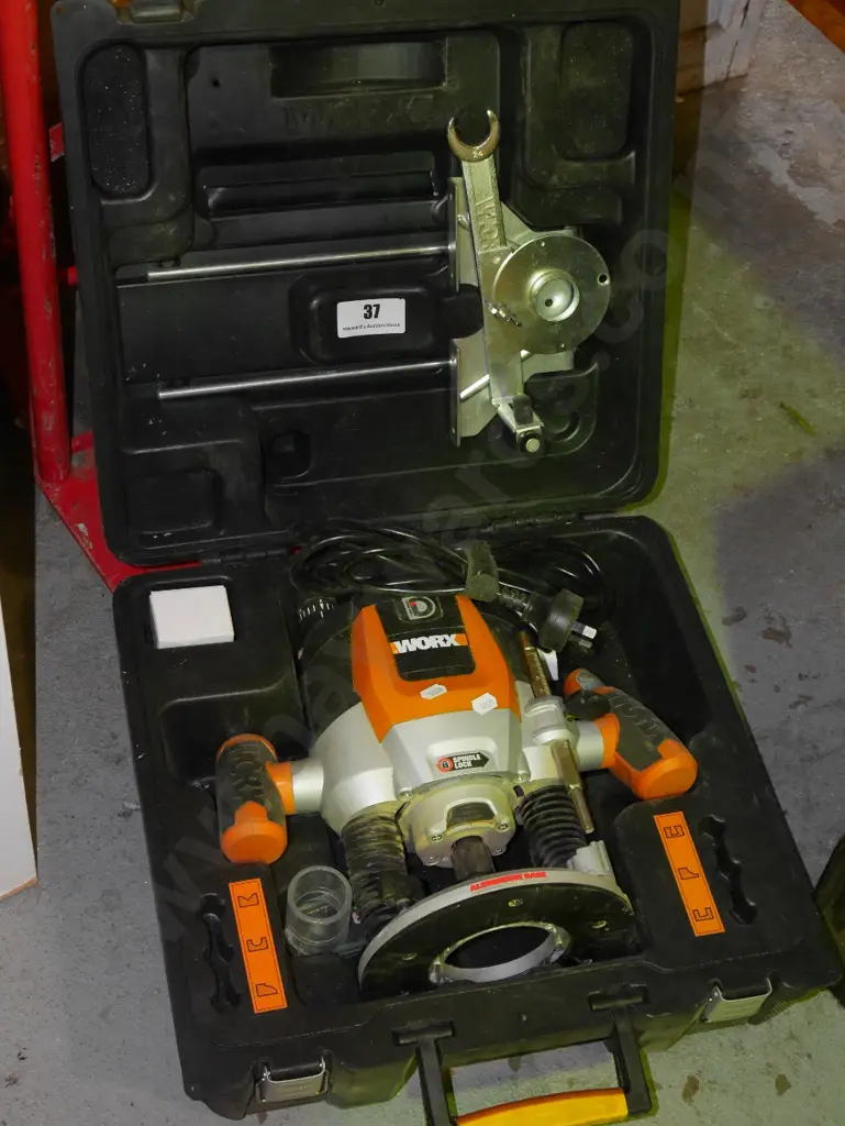 Worx plunge router and case Image 1++