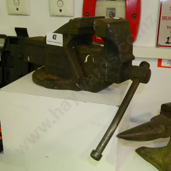 4" engineer's vice