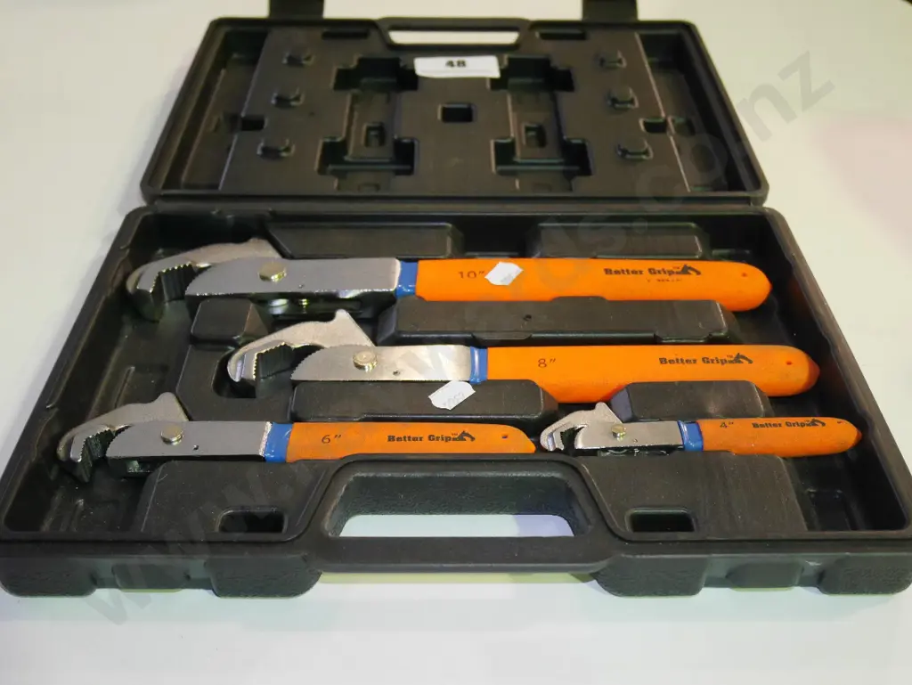 cased Renovator Better grips Image 1++