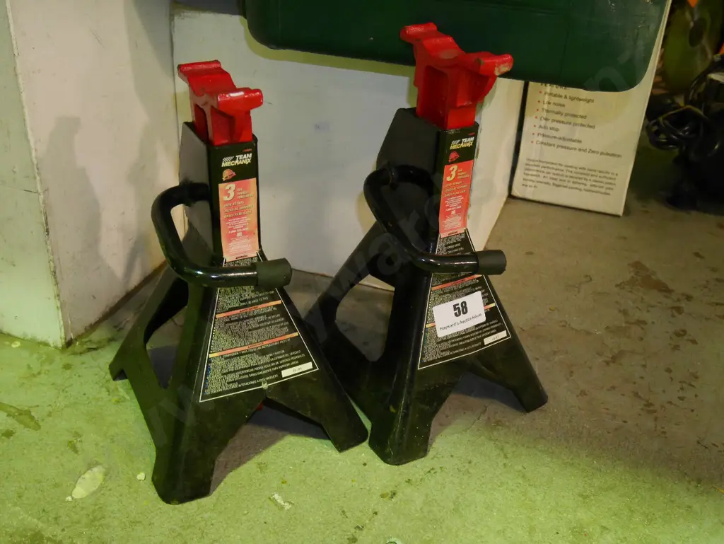pair of 3 tonne axle stands Image 1++