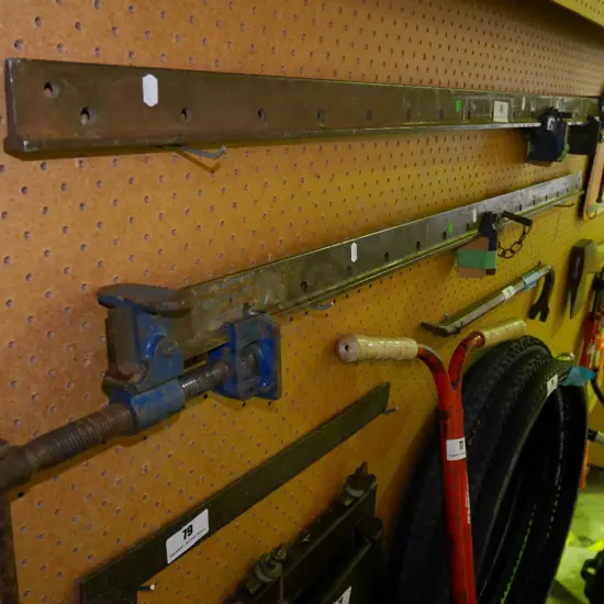 pair of sash clamps