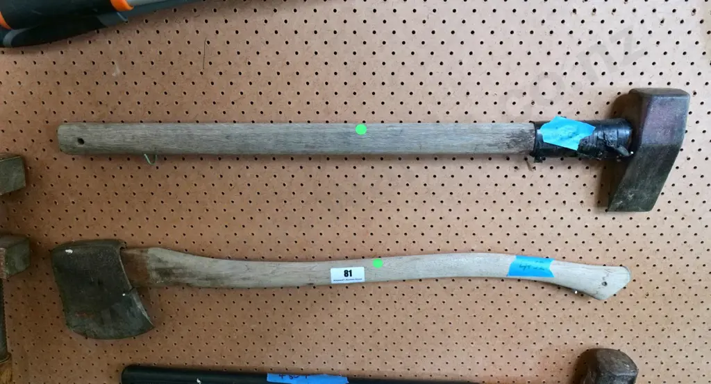 sledge hammer, axe - axe head needs attention - green dots Image 1++