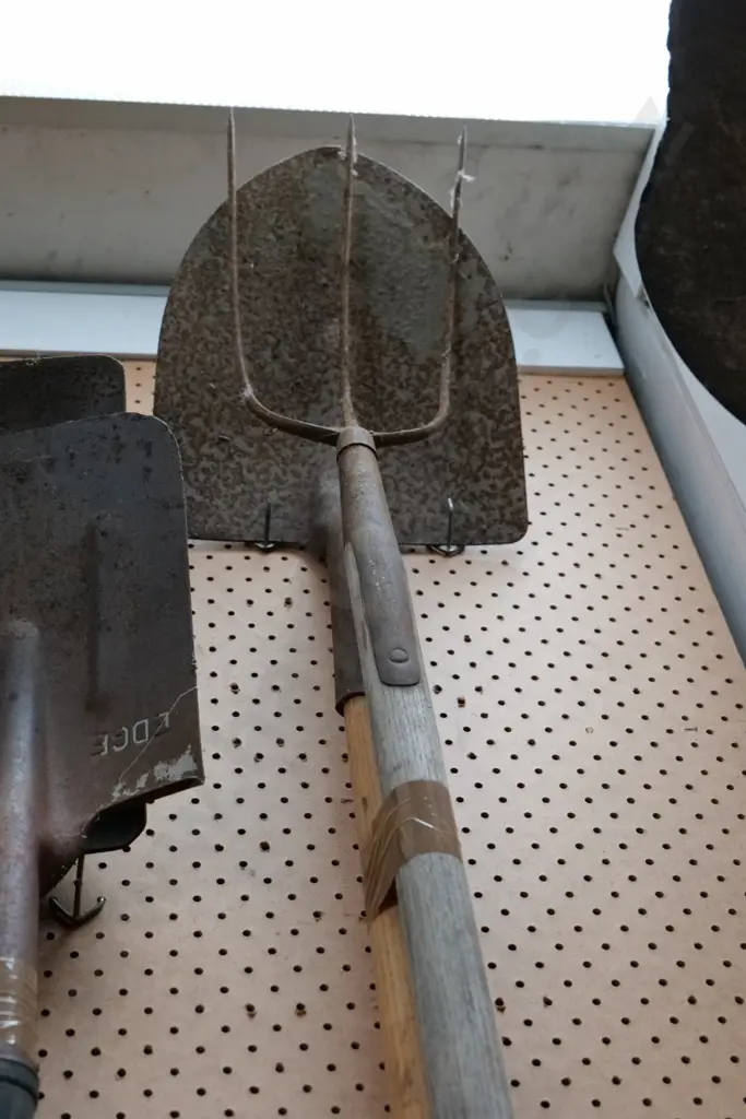 rusty shovel, pitch fork Image 1++