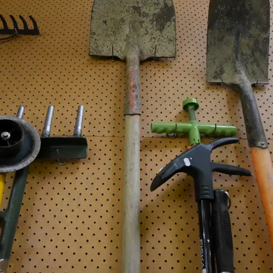 shovel, cultivator
