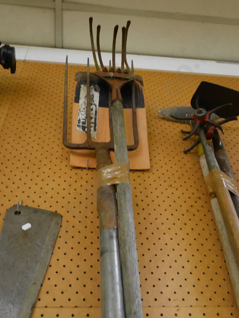 cultivator, garden fork, spade Image 1++