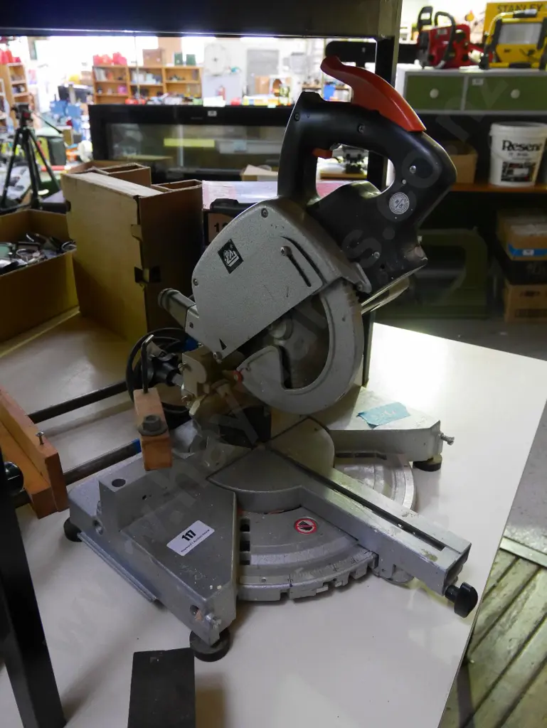 Elu mitre saw Image 1++