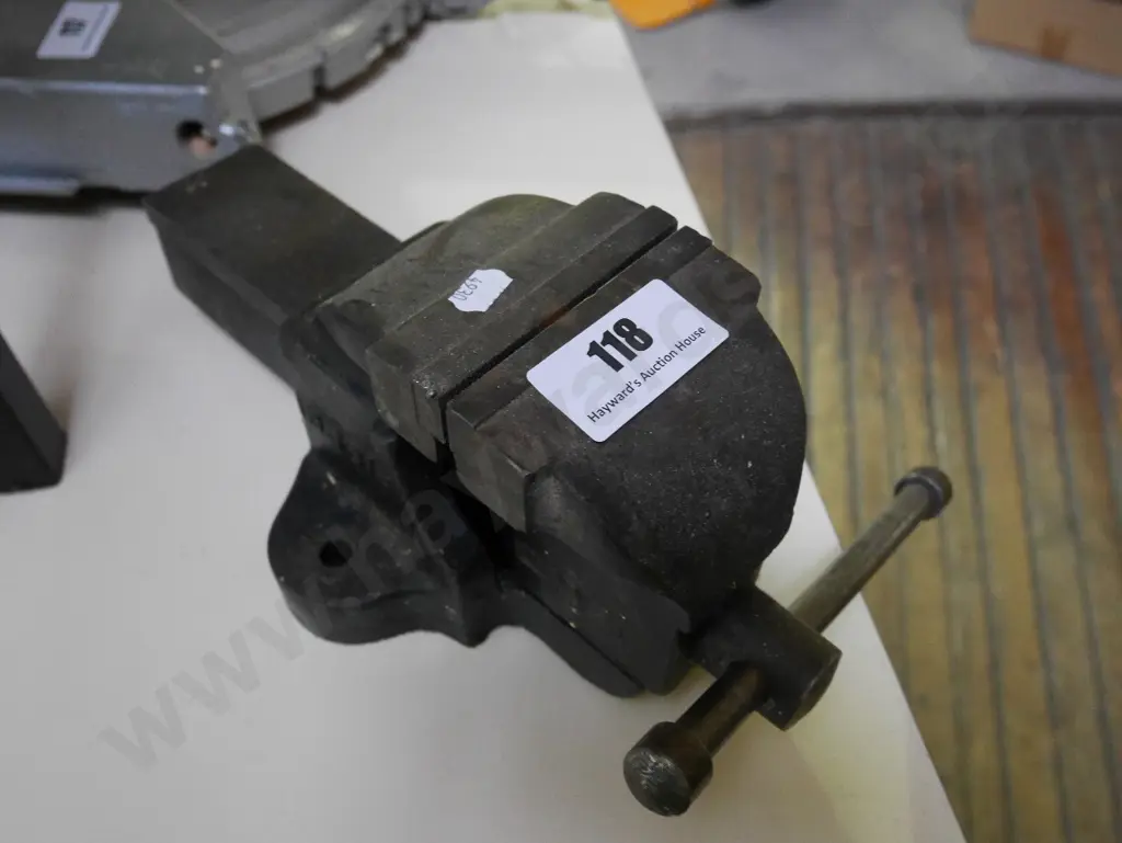 90mm bench vice Image 1++