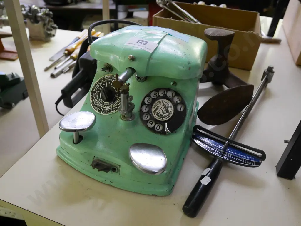 vintage metal spot welder for thin metal, shoe last, torque wrench Image 1++