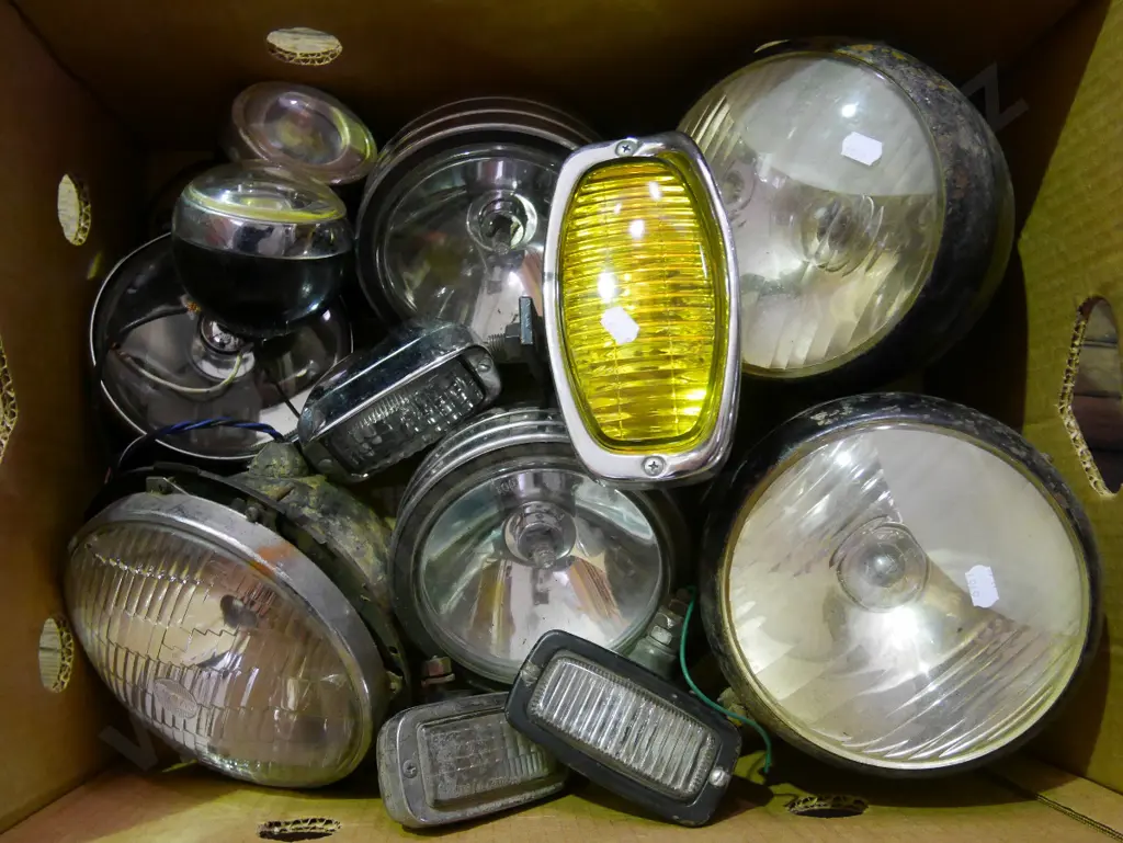 box of automotive head lights Image 1++