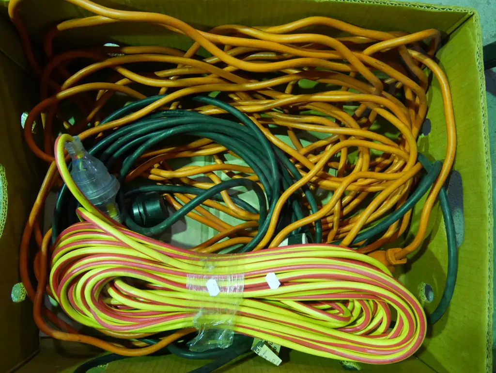 box; electrical leads Image 1++