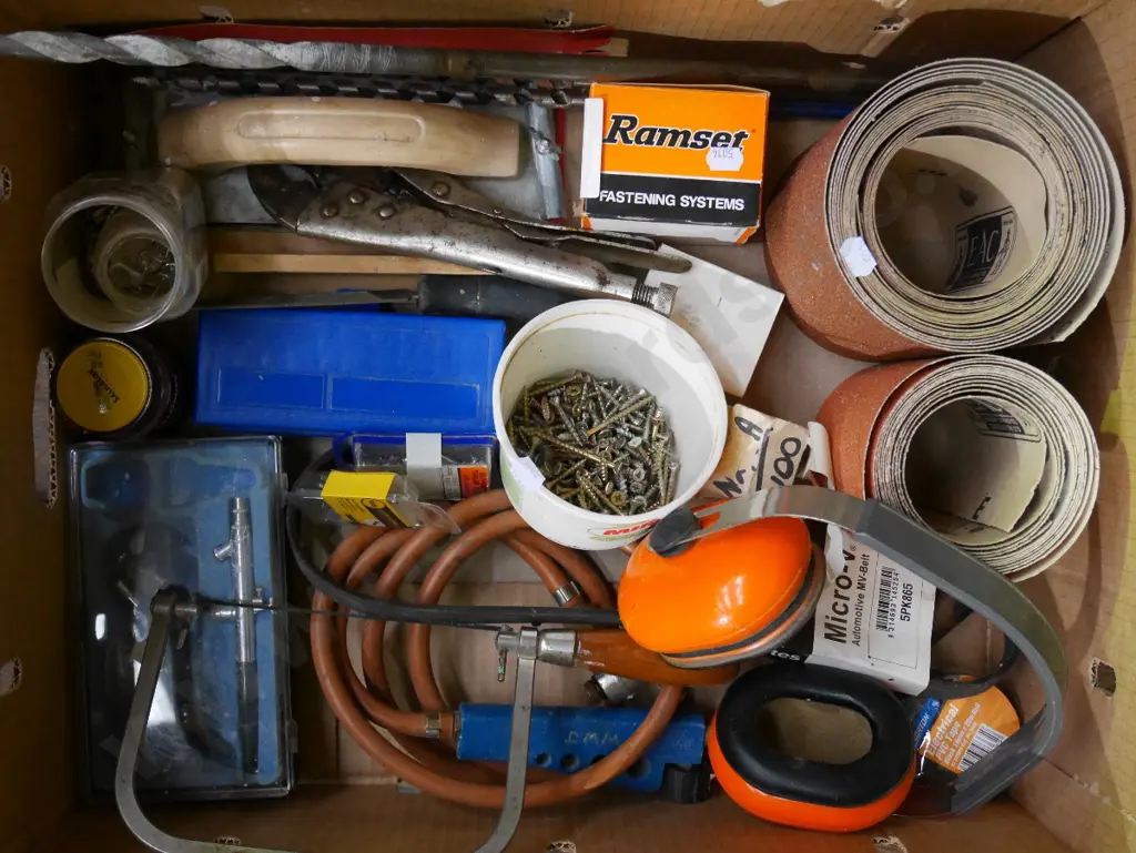 box; sandpapers, vice grips, ear muffs etc Image 1++