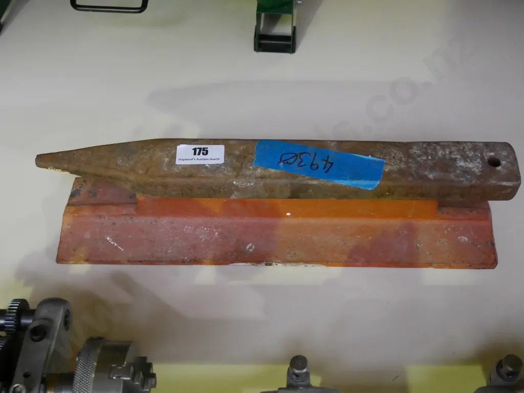 railway track angle piece Image 1++