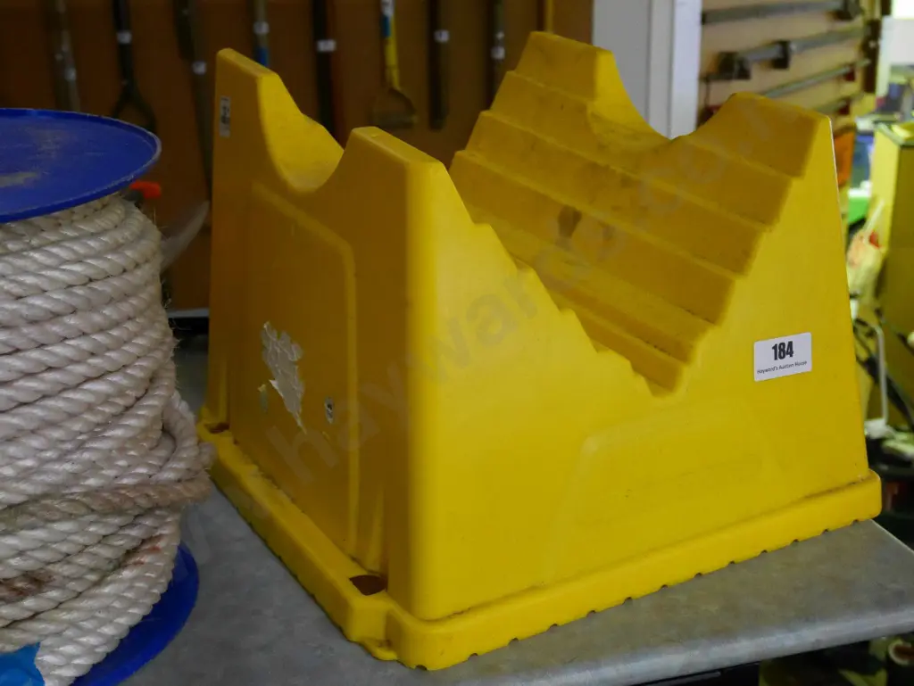 yellow plastic Steady Cut log holder Image 1++