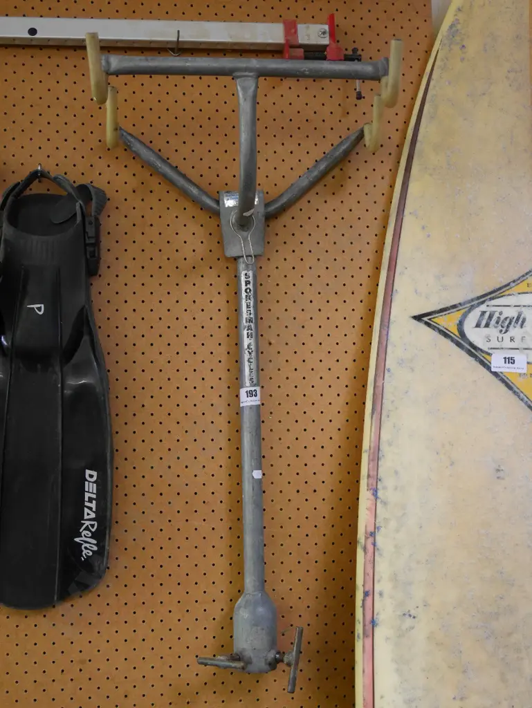 tow ball 2 bike mounted bike rack Image 1++