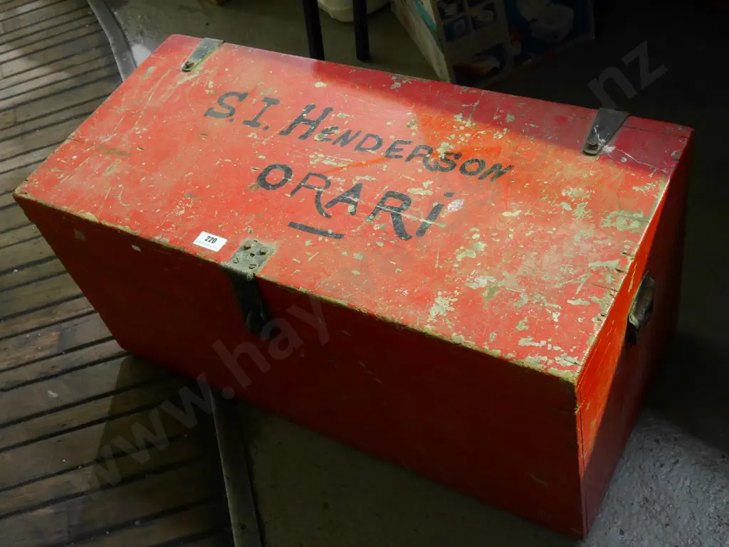 vintage wooden woodworker's chest H-480 W-990 D-460 Image 1++