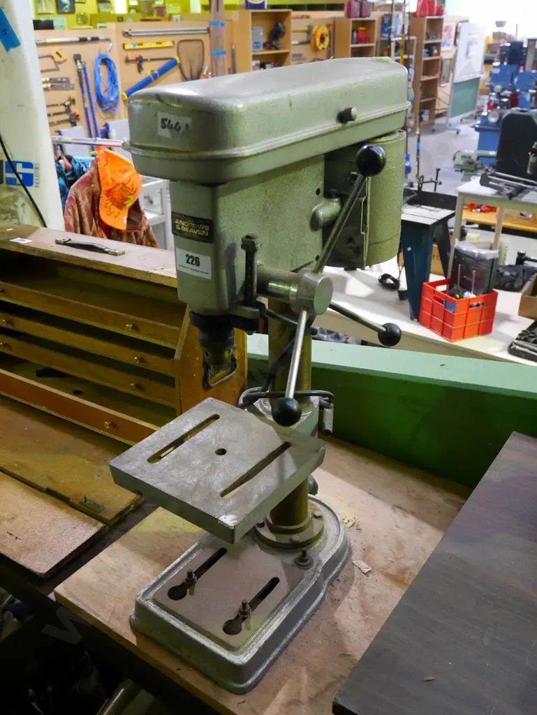 drill press Image 1++