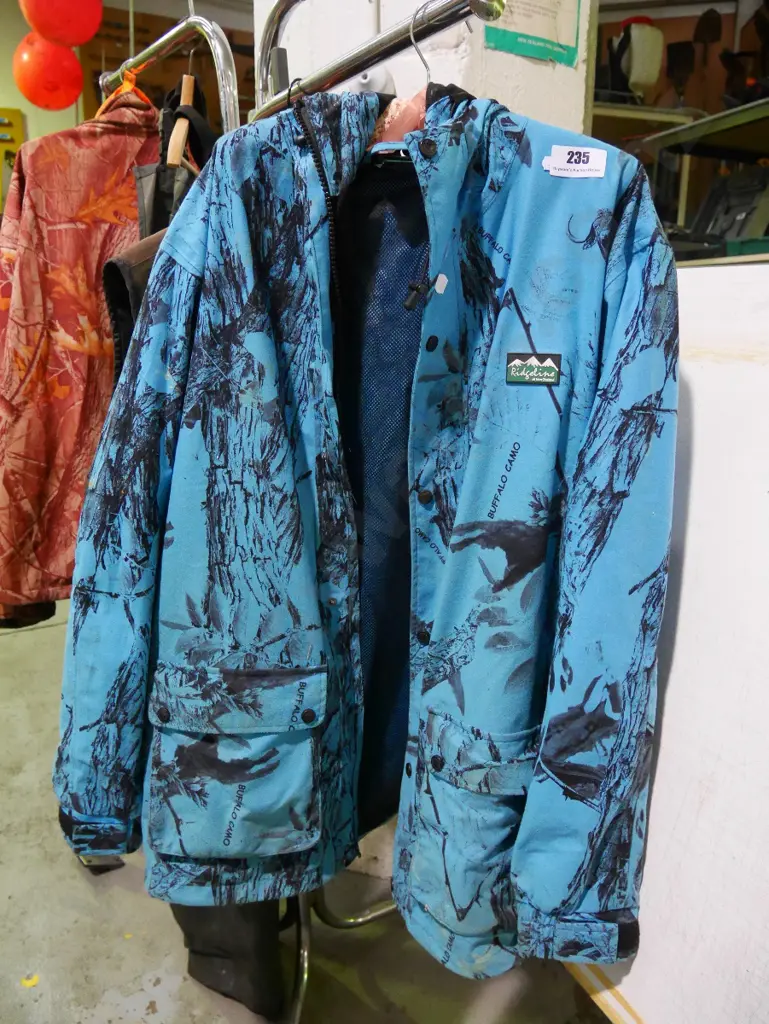 camouflage jacket Image 1++