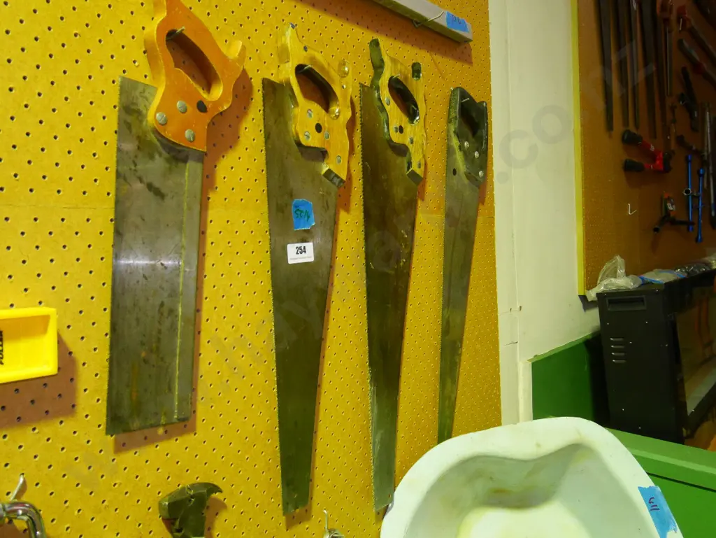 4 hand planes - black dots Image 1++