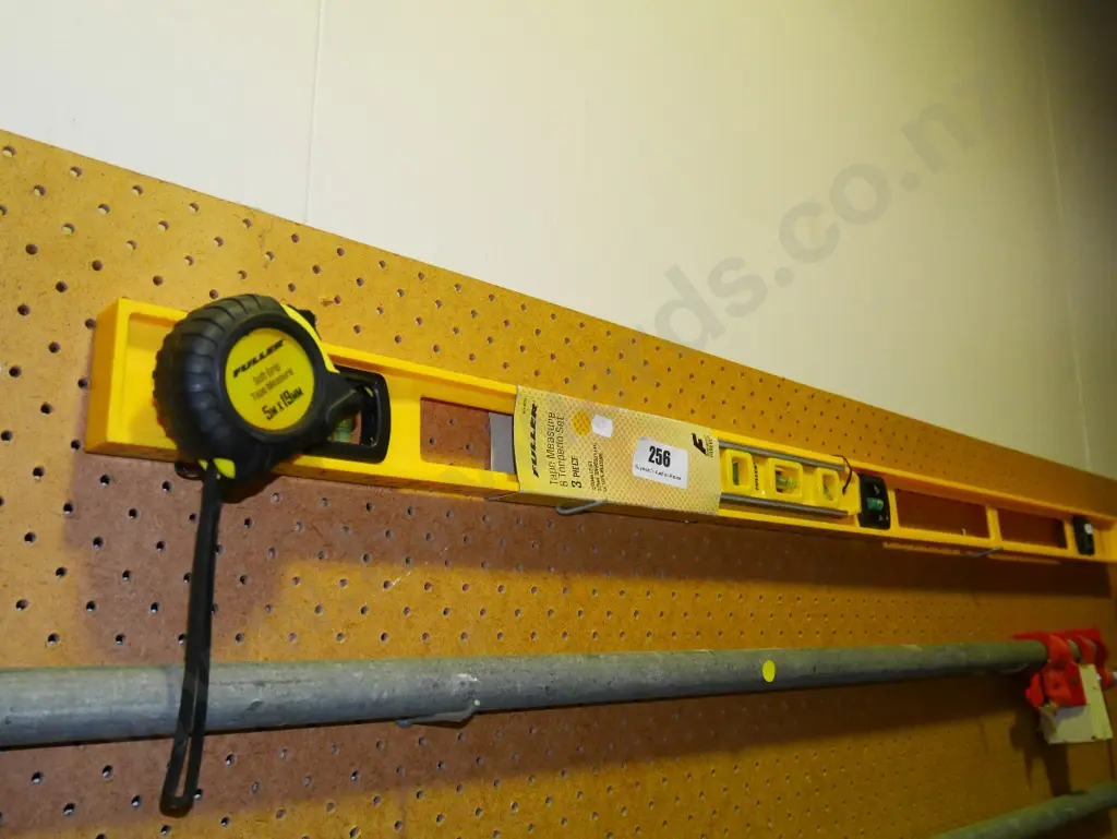 as-new Fuller levels and tape measure Image 1++