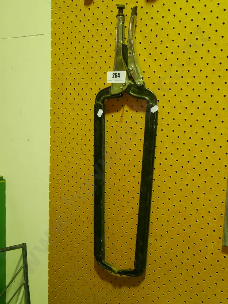 long reach welder's clamp Image 1++