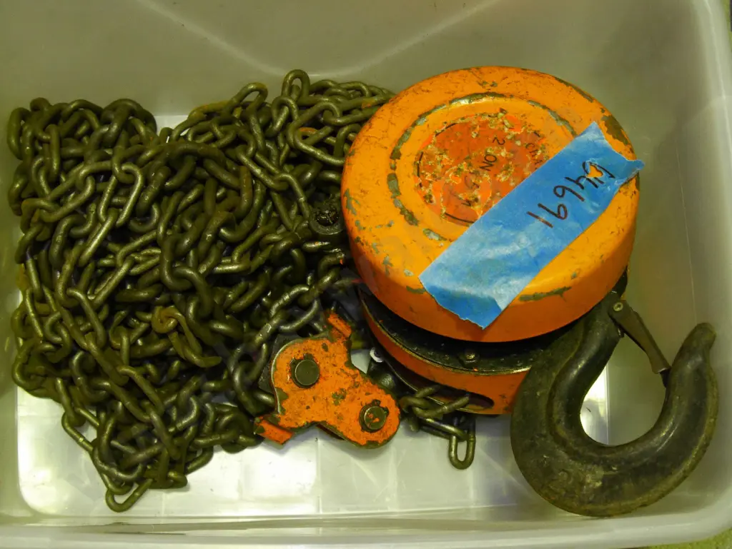 endless chain, plastic crate Image 1++