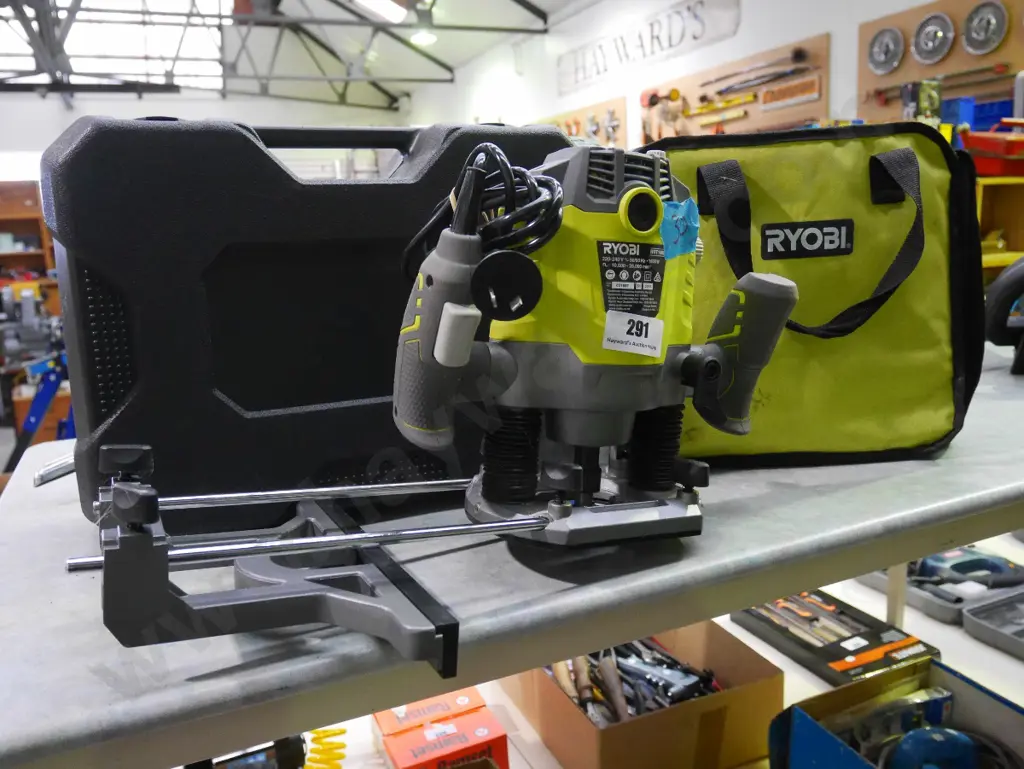 Ryobi plunge router in soft case Image 1++