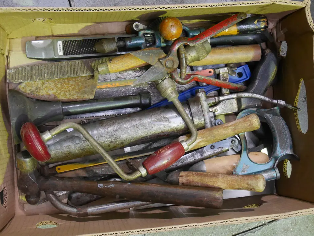 box; grease gun, ball peen hammers, rasps etc Image 1++