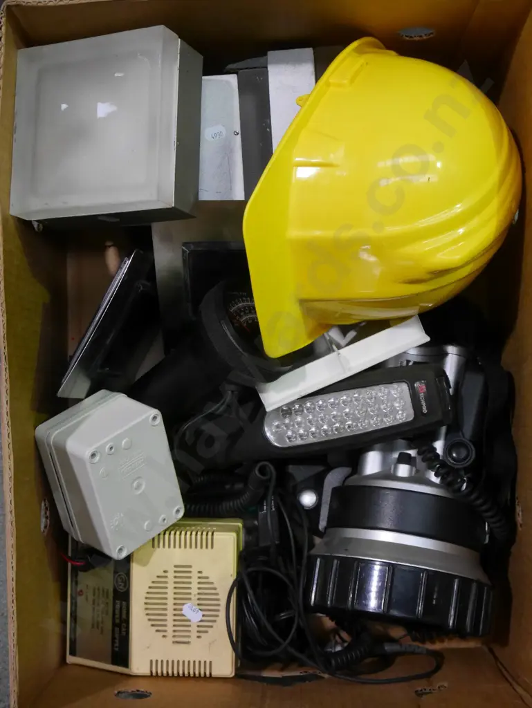 box; trouble light, torch, soldering iron etc Image 1++